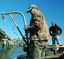 watermen-prepare-to-haul