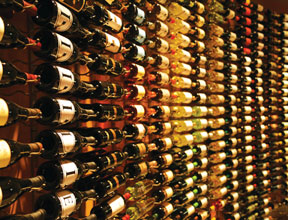 LBB-Breakwaters-wall-of-wine